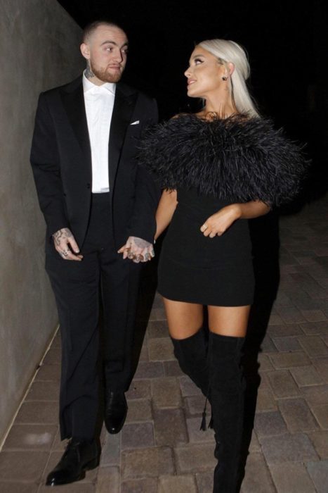 Ariana Grande y Mac Miller durante la fiesta de Madonna luego de los premios Óscar 