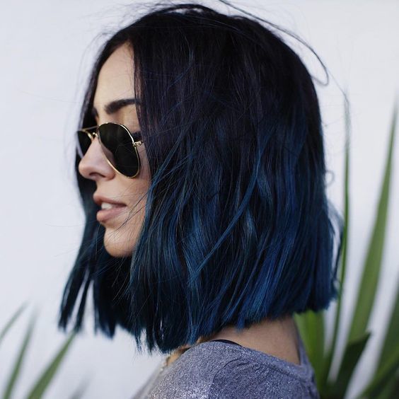 Cabello Corto Azul