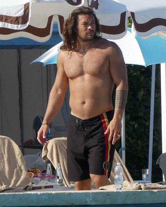 Jason Momoa disfrutando de sus vacaciones 