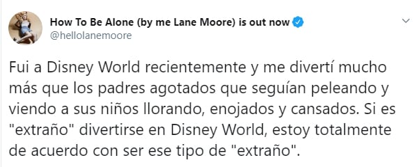 Comentarios en Twitter sobre una mujer que se quejó porque las personas sin hijos asisten a Disney