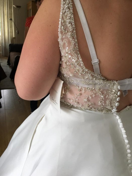 Samantha Parramore, mujer con sobrepeso compra vestido de novia tres tallas más chico para adelgazar