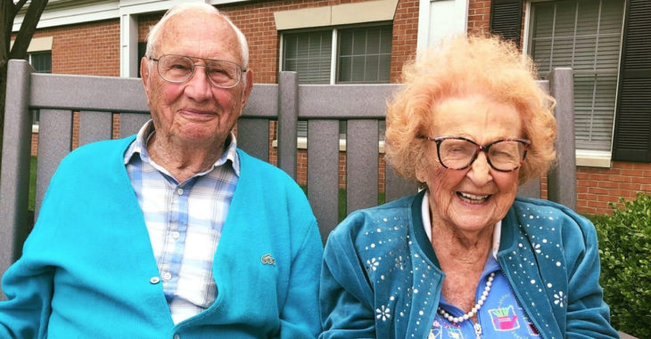 Pareja de 100 años se enamora y se casa