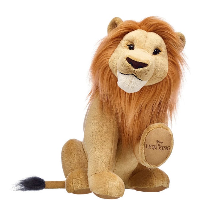 Simba, león de peluche creada por Build-A-Bear. Colección de peluches de El Rey León 
