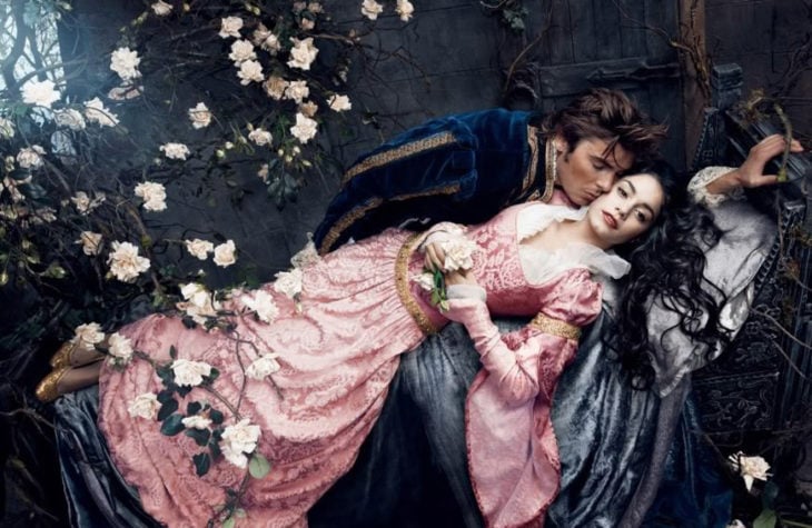 Zac Efron y Vanessa Hudgens como aurora y el principe Felipe de La bella durmiente