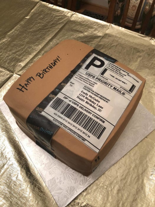 Pastel en forma de caja de embalaje de Amazon 