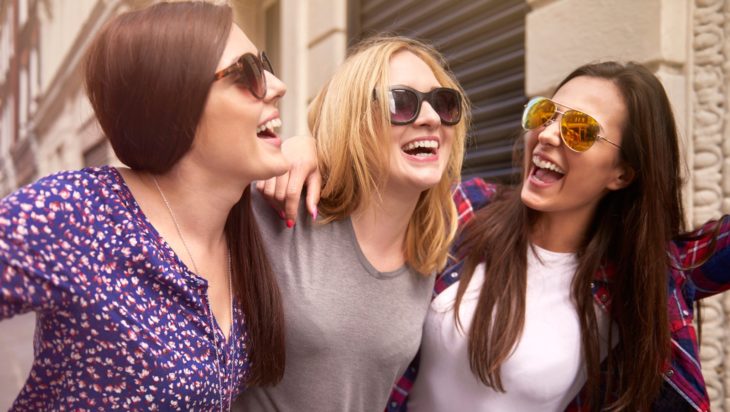 Estudio revela que solamente le caes bien a la mitad de tus amigos