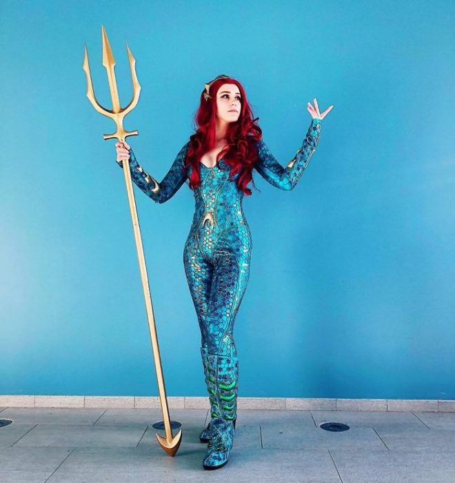 Chica disfrazada de Mera de Aquaman en la starcon de Rusia 