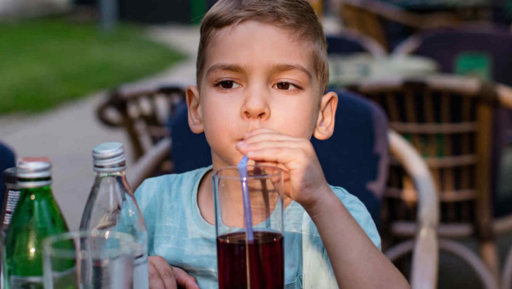 El refresco perjudica a los menores de dos años