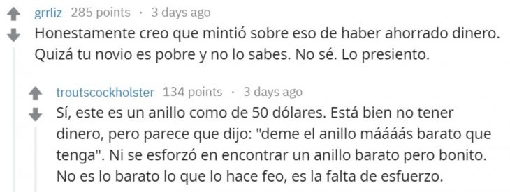 Mujer se burla del diminuto anillo de compromiso que le dio su novio