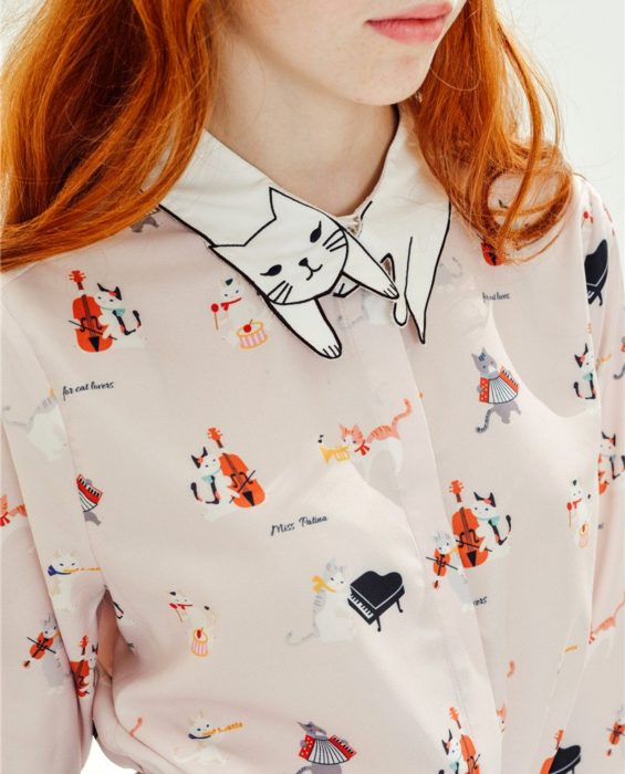 Blusas con estampados bonitos y kawaii; camisa con cuello de gato y con gatos tocando instrumentos