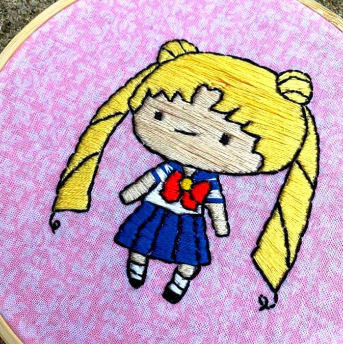 Bordado de Sailor Moon; Serena estilo chibi