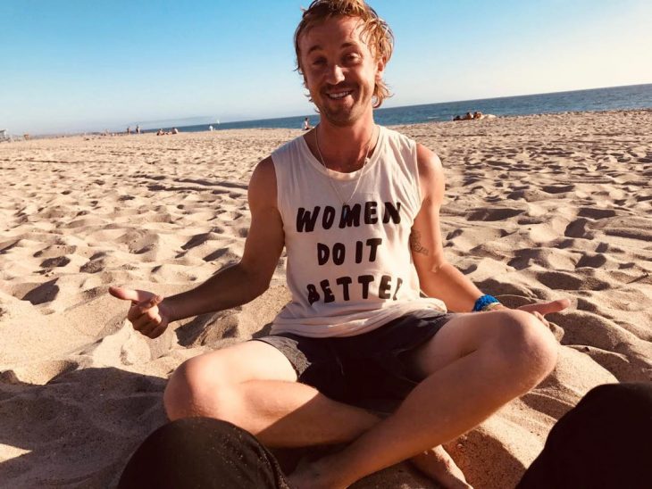 Emma Watson y Tom Felton en la playa