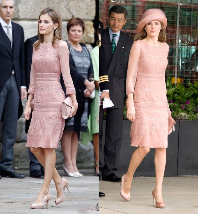 Letizia de España usando el mismo vestido de color rosa 