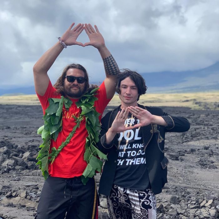 Jason Momoa y Ezra Miller en Hawái