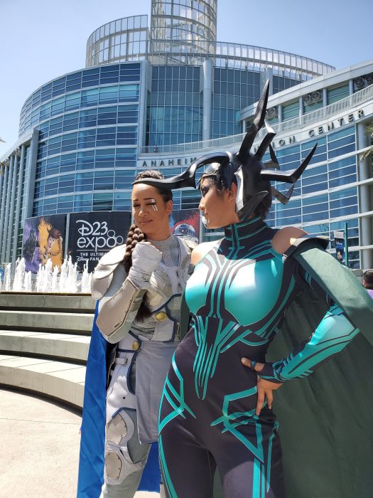 Amigas disfrazadas de Hella y Valquiria de Thor, Marvel, Avengers, Expo D23