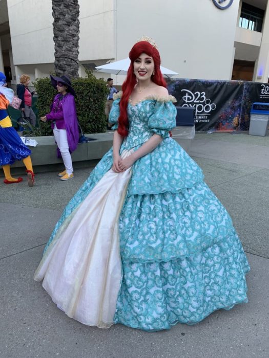 Chica con cosplay de Ariel, La Sirenita, Expo D23, Disney