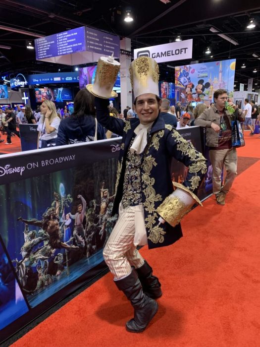 Cosplay de Lumier de La Bella y La Bestia, Expo D23, Disney