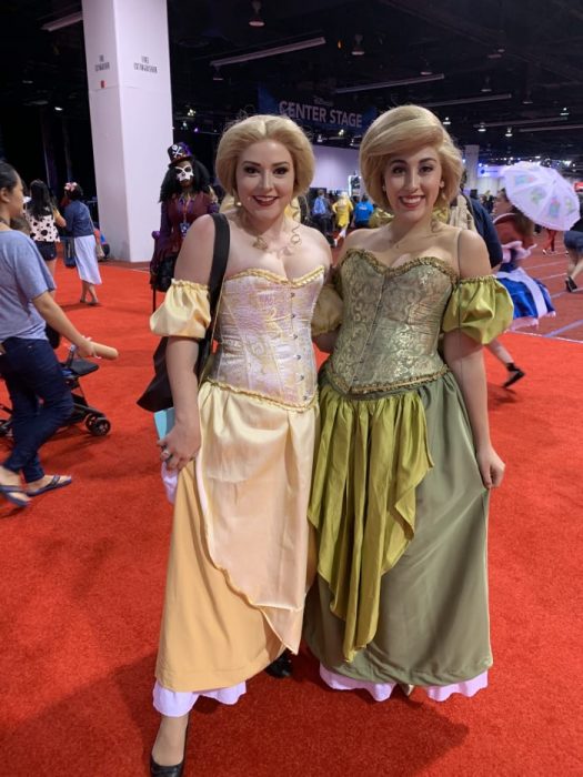 Cosplay inspirado en las damas de Gaston, La Bella y La Bestia, Expo D23, Disney