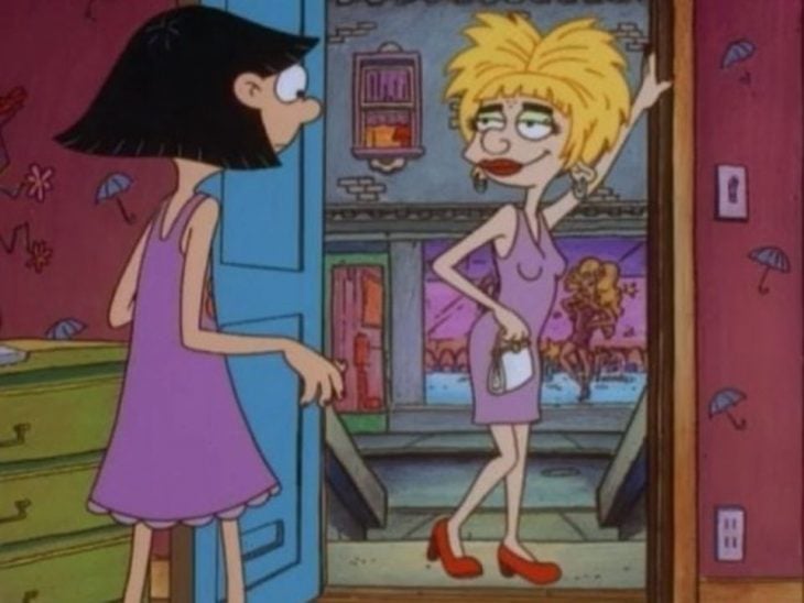 Oye Arnold; Helga Pataki con maquillaje y vestido va a la pijamada de Rhonda