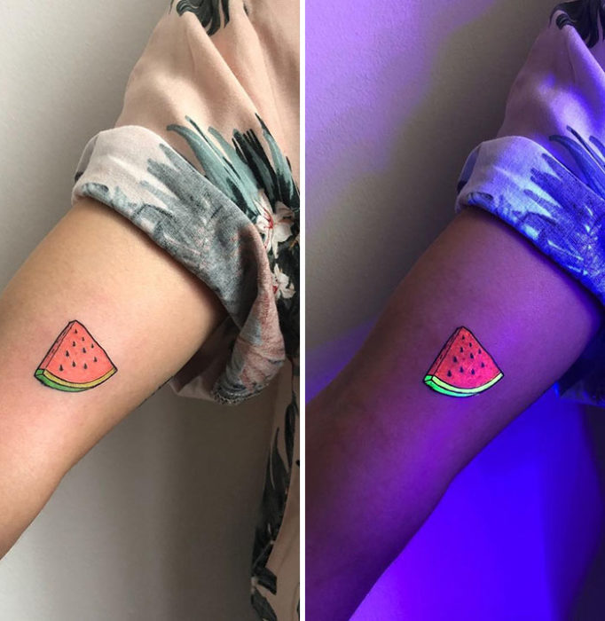 Tatuaje de sandía con efecto ultravioleta