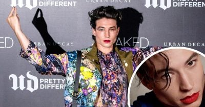 Ezra Miller lo hace de nuevo: llega a evento en botas a la rodilla y vestido