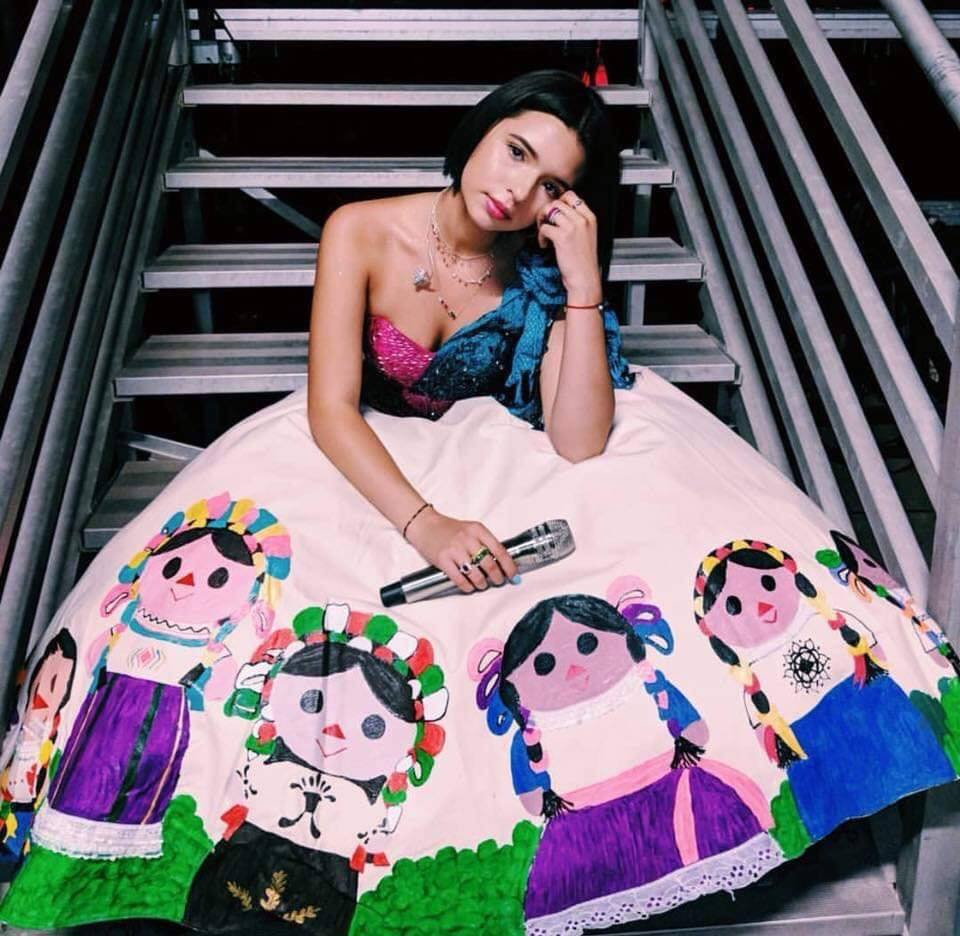 Los 10 vestidos más hermosos que usó Ángela Aguilar Los 10 vestidos más hermosos que usó Ángela Aguilar