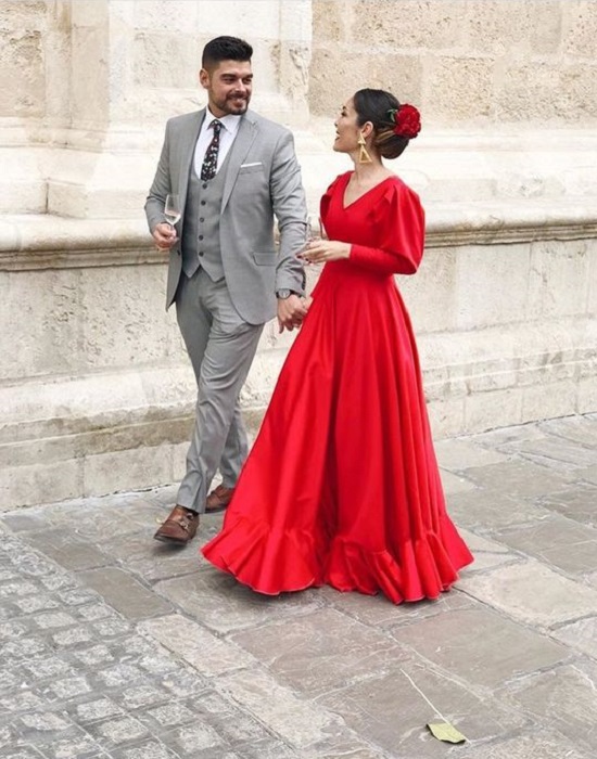 Para más 15 vestidos de novia rojos