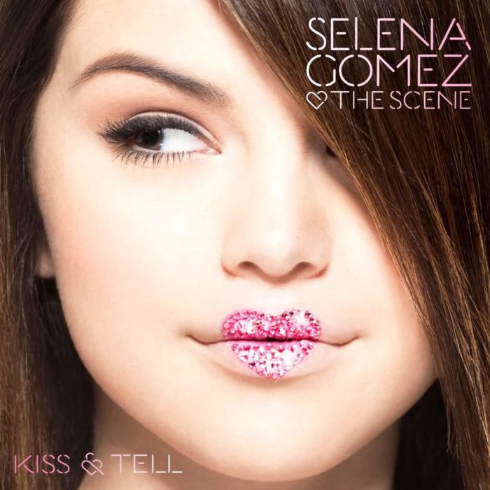 Acontecimientos de la cultura pop que sucedieron en septiembre del 2009; Selena Gomez and the scene, Kiss and tell