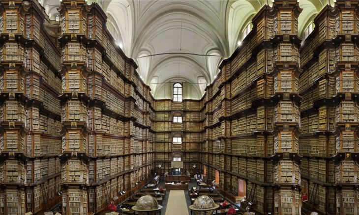 Biblioteca Angélica en Roma, Italia