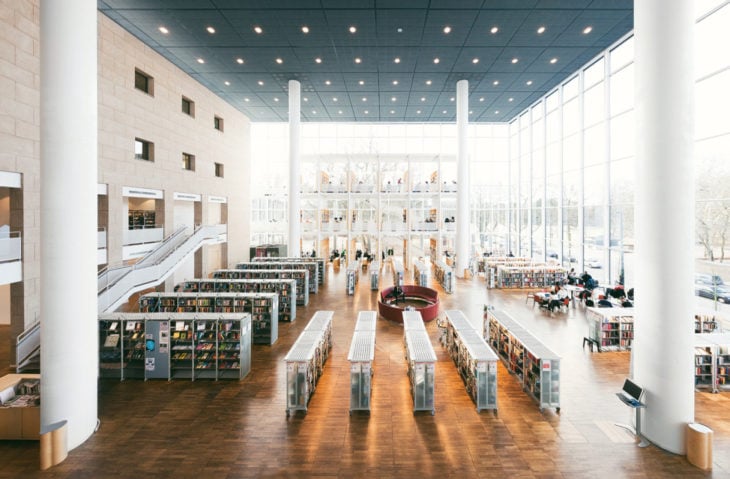 Biblioteca de la ciudad de Malmö en Malmö, Suecia 