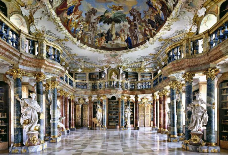 Biblioteca del monasterio de Wiblingen, Ulm, Alemania.