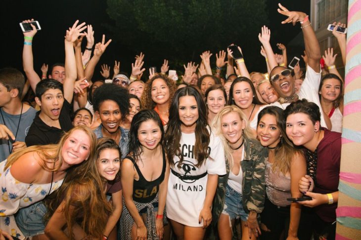 Demi Lovato y fans