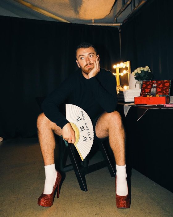 Sam Smith en tacones