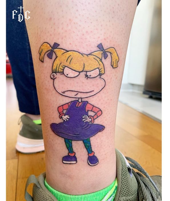 Tatuaje de angélica de la caricatura Rugrats 