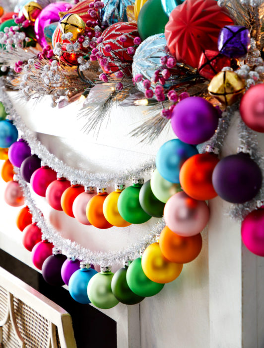 Esferas de adorno de Navidad de colores del arcoíris