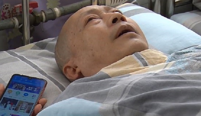 Li Zhihua despertó después de cinco años de estar en coma