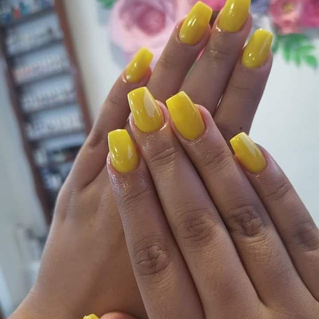 10 Tipos de uñas van contigo según la forma de tus manos