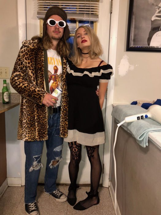 Disfraces de Halloween de los 80; parejs disfrazada de Kurt Cobain y Courtney Love