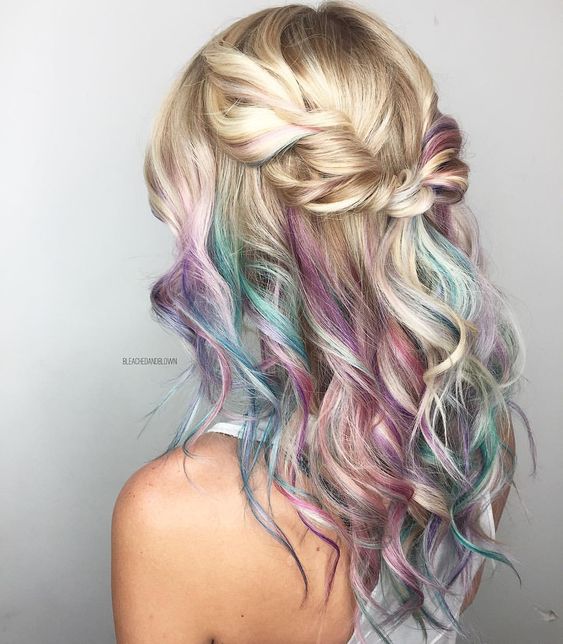 15 Ideas Para Añadir Mechas De Colores A Tu Cabello