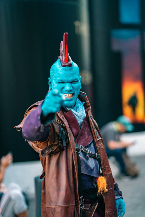 Hombre disfrazado de Yondu en New York Comic Con 2019