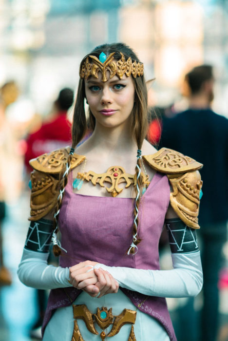 Mujer disfrazada de princesa en New York Comic Con 2019