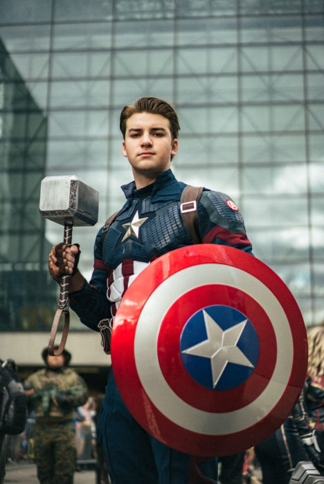 Chico disfrazado como Steve Rogers en New York Comic Con 2019