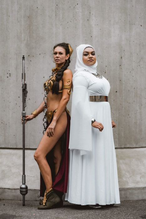 Chicas disfrazadas como personajes de Star Wars en New York Comic Con 2019