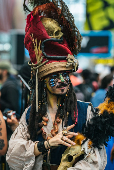 Chico disfrazado como Jack Sparrow en New York Comic Con 2019