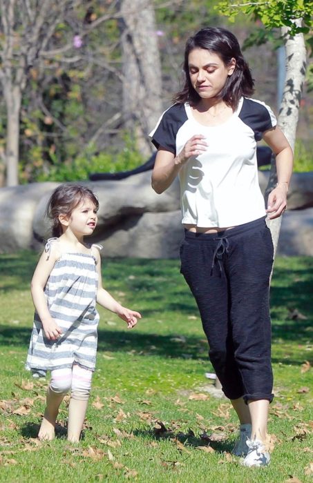 Mila Kunis e hija