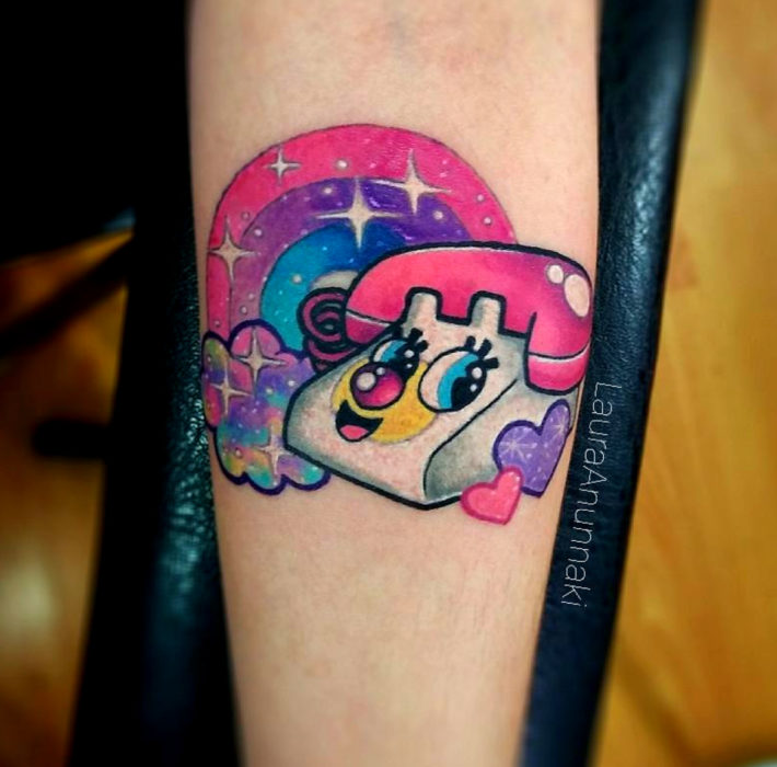 Tatuajes de caricaturas de Cartoon Network; teléfono de emergencia de Las Chicas Superpoderosas