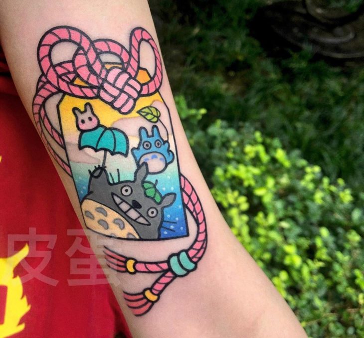 Tatuajes tiernos de Pikka Cool Cool Tattoo; tatuaje kawaii de Totoro