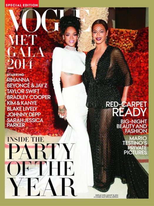 Rihanna en la portada de la revista de moda Vogue edición especial del Met Gala, mayo del 2014, con Beyoncé