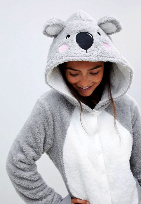 Kigurumis; pijama estilo mameluco calientita de koala