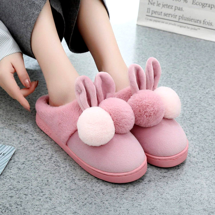 Bonitas pantuflas kawaii; calzado de conejo con orejas